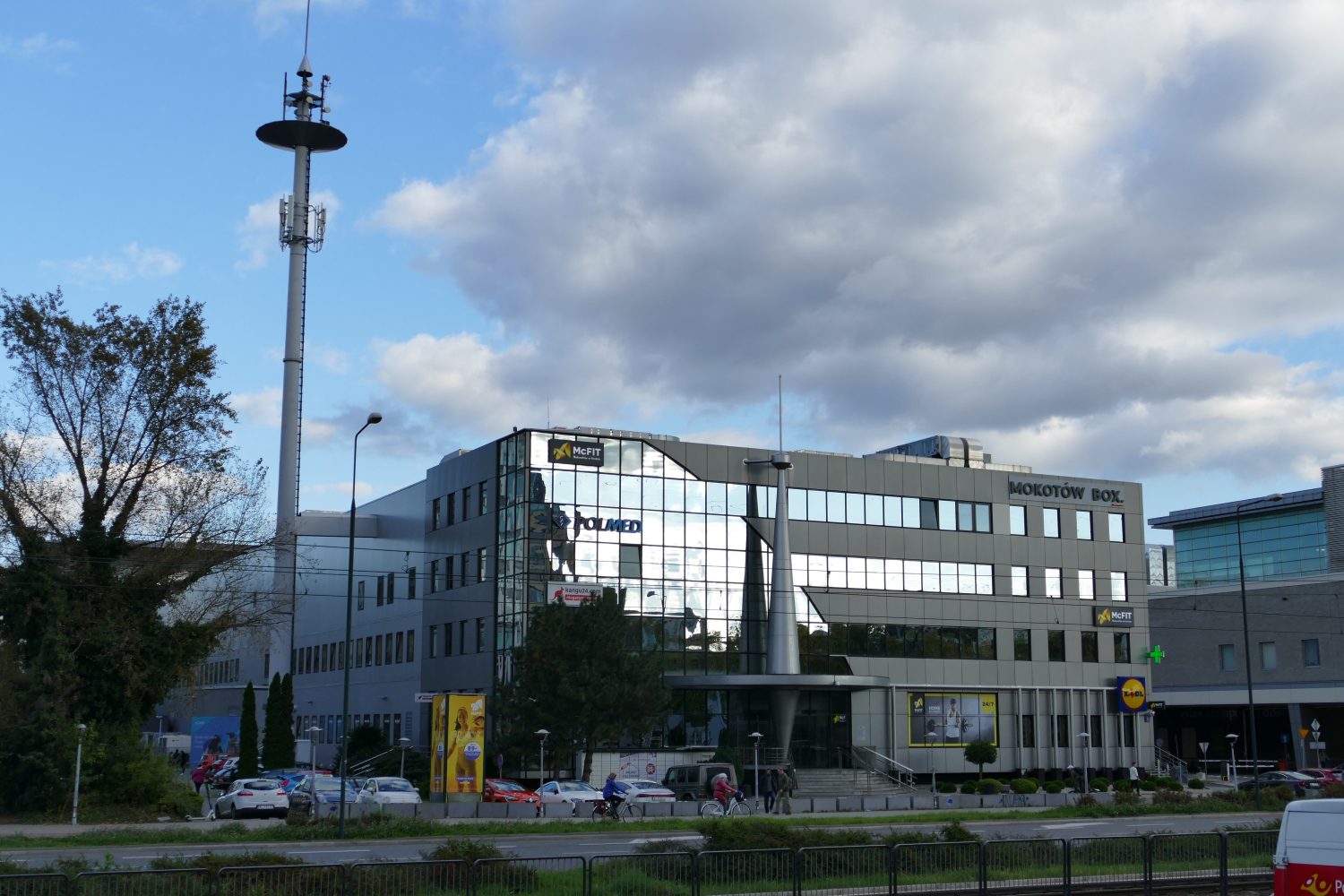 Zdjęcie architektury budynku 2000 Plaza (obecnie Mokotów Box)